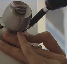 Warwick Local Locksmith Warwick, RI 401-424-9498 - lock-change