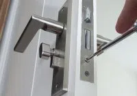 Warwick Local Locksmith Warwick, RI 401-424-9498 Warwick Local Locksmith Warwick, RI 401-424-9498 - lock-changing