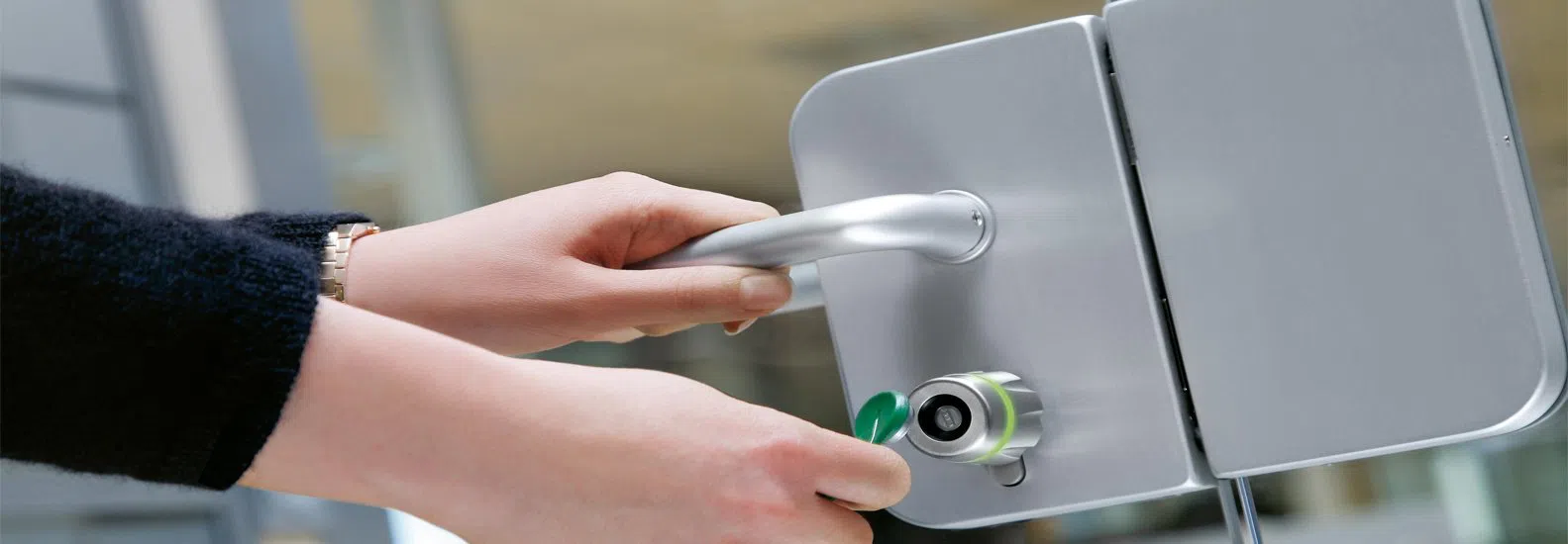 Warwick Local Locksmith Warwick, RI 401-424-9498 - push-bars